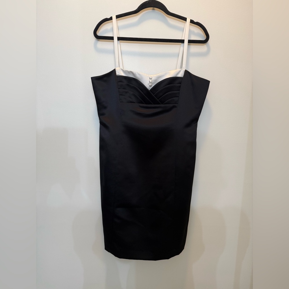 Tahari - ASL Elegant Black and White Tuxedo Dress with‎ Button Detail -  Size 12